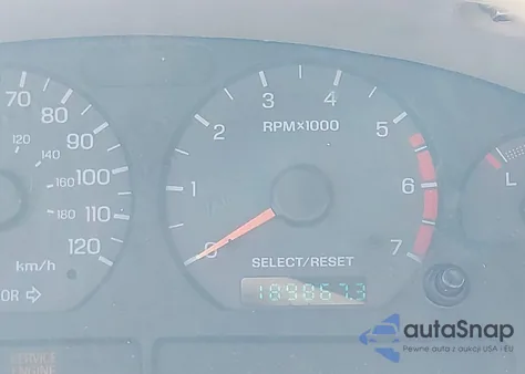 1999 Ford Mustang z USA, uszkodzony, nr VIN 1FAFP444XXF175489